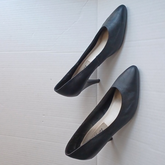 4/$30 Black Vintage Heels - Size 8.5 M - Picture 1 of 12